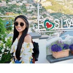 MOVING SALE ‼️Lemon Crop Top